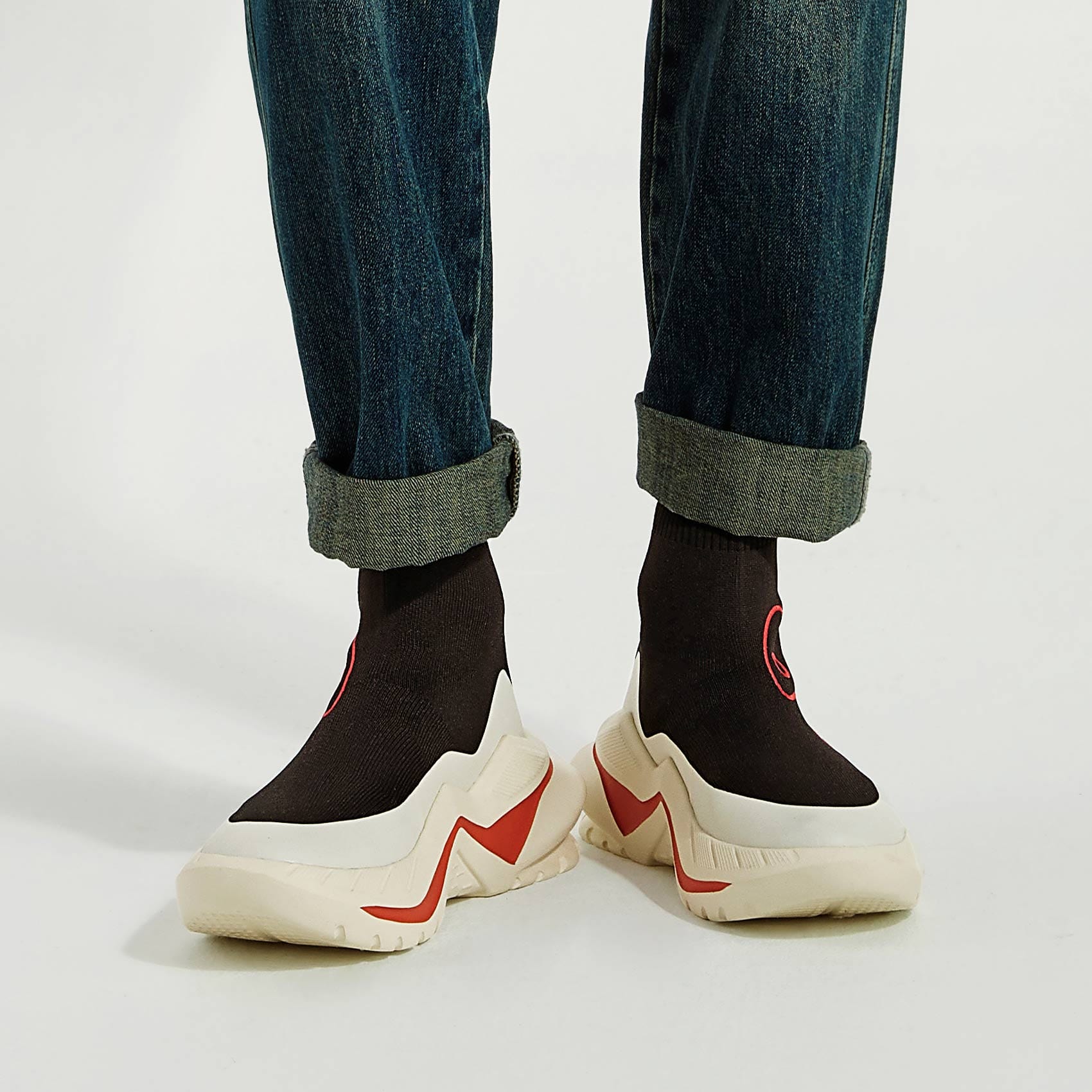Classic Sleek Chueca IV Men - Image 16