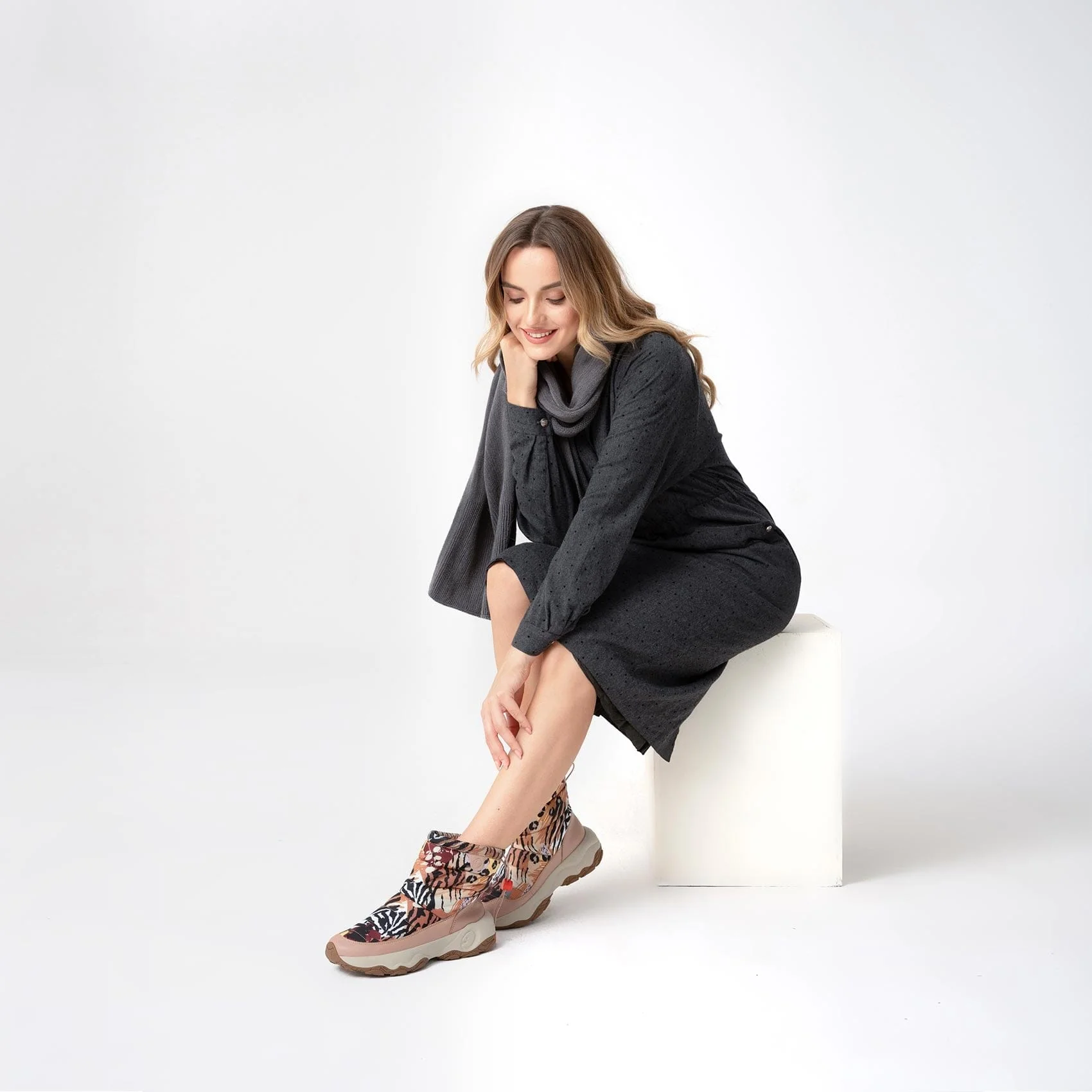 Wild Yellow Cazorla IV Women - Image 15