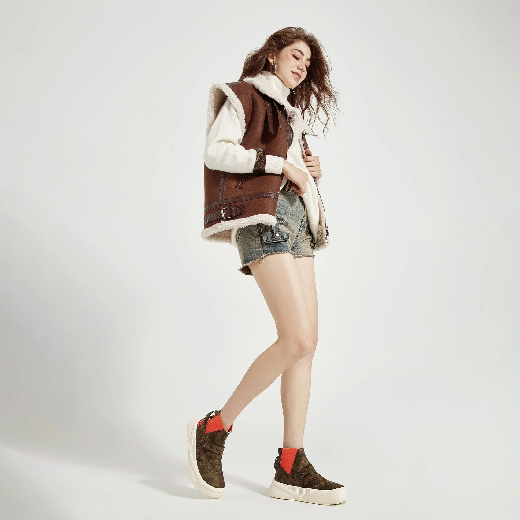 Dark Truffle Victoria III Women - Image 3