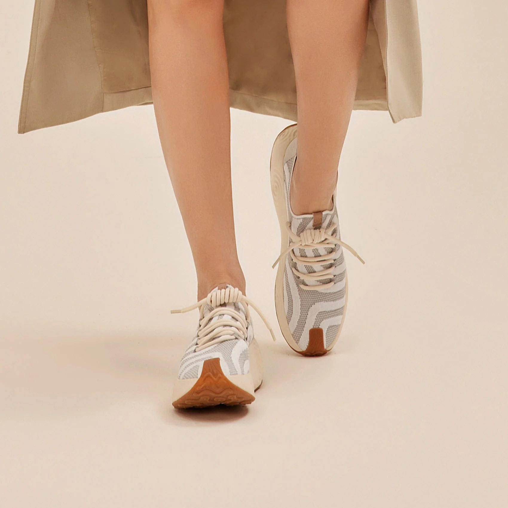 Galaxy White Brava II Women - Image 3