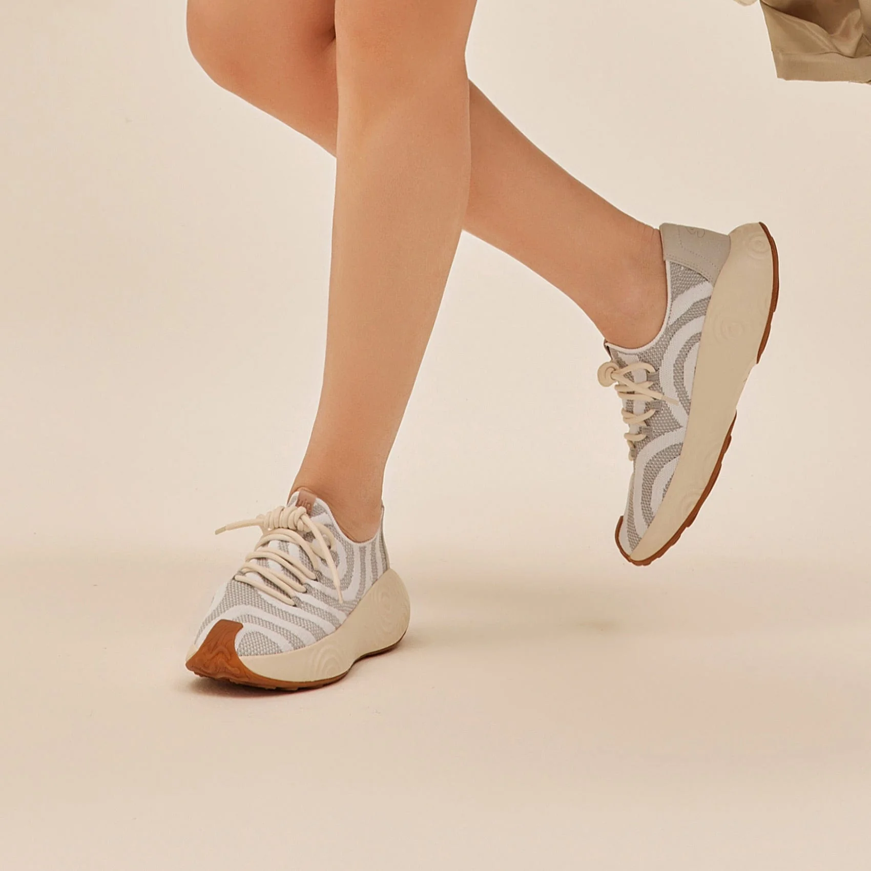 Galaxy White Brava II Women - Image 7